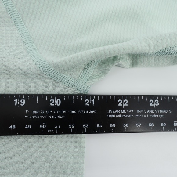 Lululemon Shirt Mens Large Green Short Sleeve Metal Vent Tech Workout Gym Logo - Picture 6 of 7